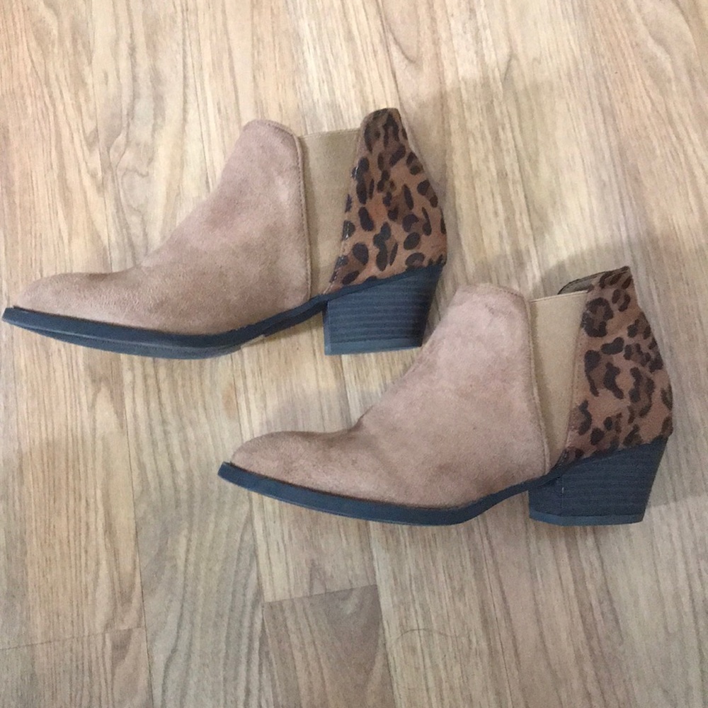 Chinese Laundry Cheetah Booties